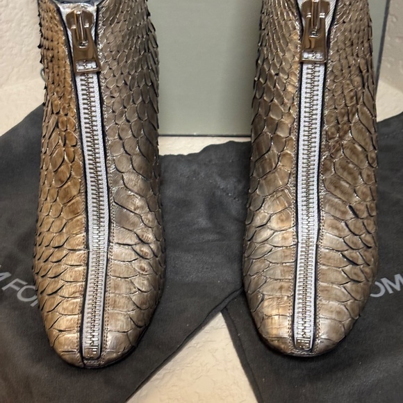 Tom Ford Python Booties Silver metallic ankle boots zip zipper 39.5 US 9.5 - Picture 6 of 16